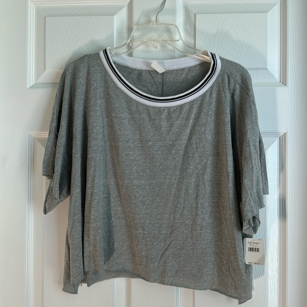 ✨NWT, Free People Movement Grey Crop Tee